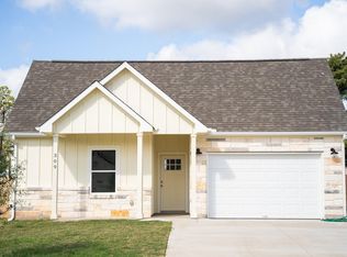 309 String Prairie Way, Smithville, TX 78957