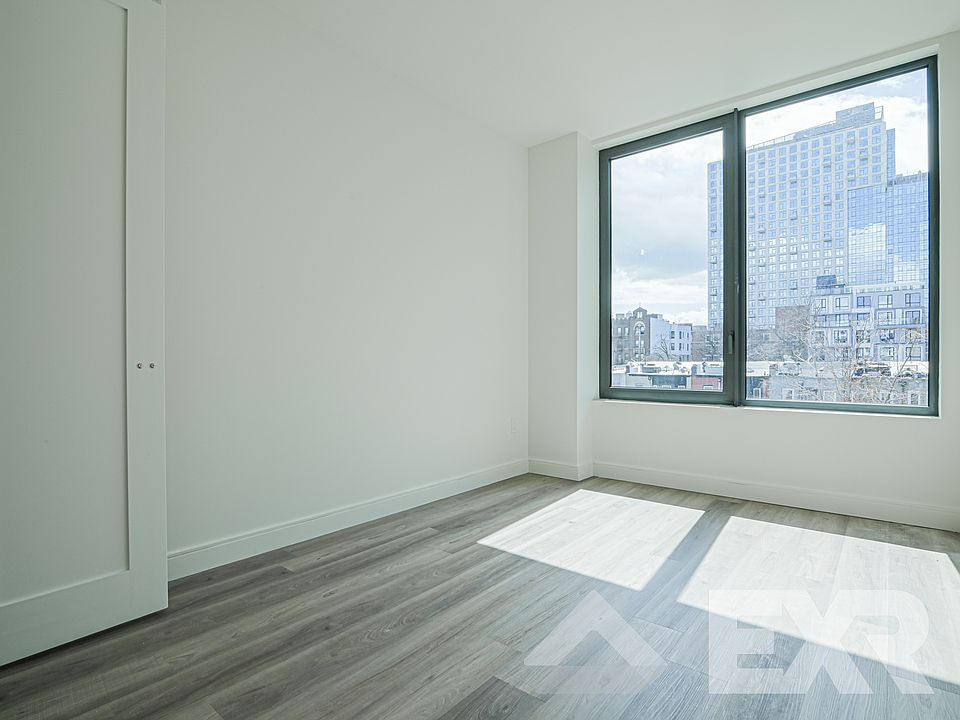 1st image of 160 Clarkson Ave #4Z