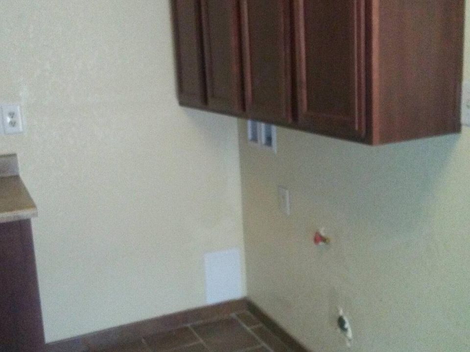 Washer and Dryer hookups