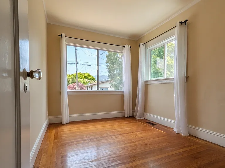 Small Bedroom