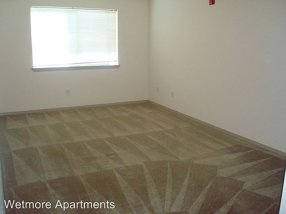 3rd image of 1831 Wetmore Ave APT 202