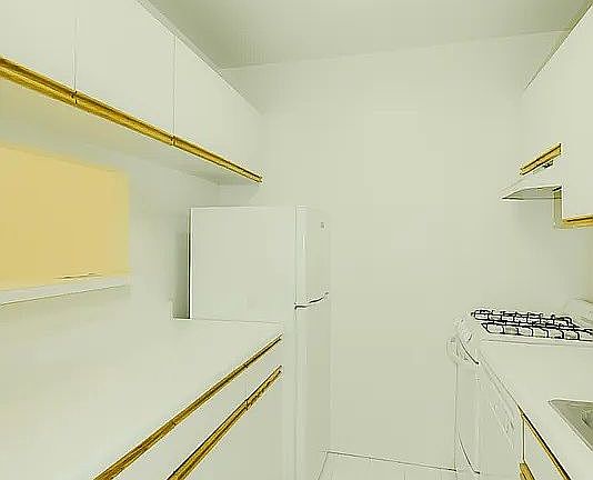 5th image of 220 E 24th St APT 7A