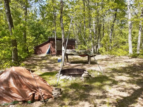 8877 Nine Mile Bridge Rd, Manistee, MI 49660