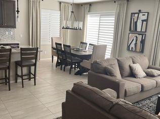 2072 Blue Oak Ln, Vista, CA 92084