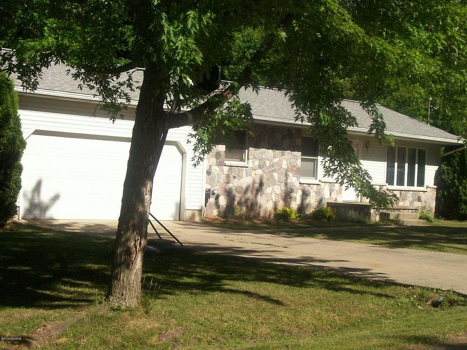 2nd image of 401 S Pine St