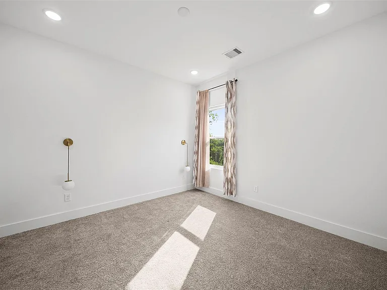 3215 Ennis St #D — Photo 19