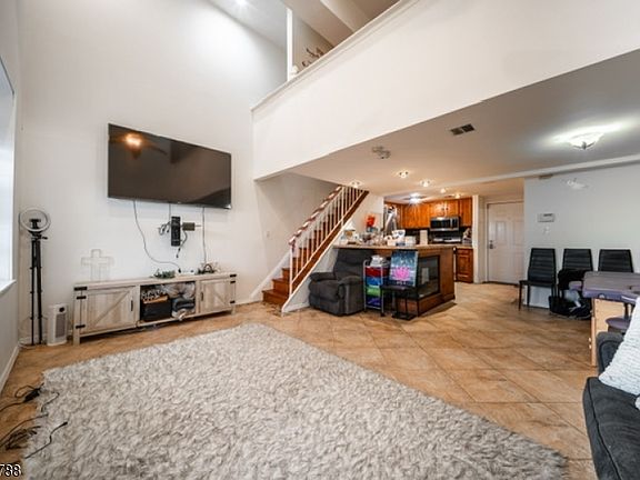 3rd image of 16 Jacques Street #21
