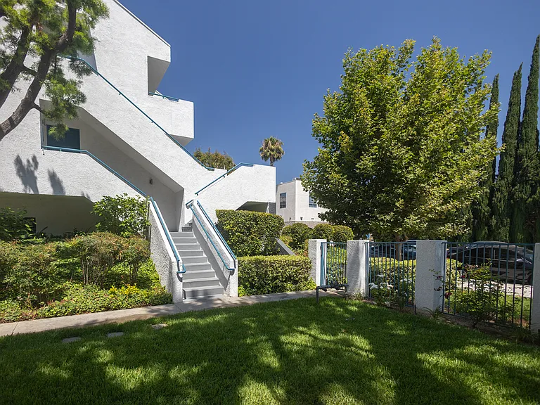 2550 College Pl #108 — Photo 23