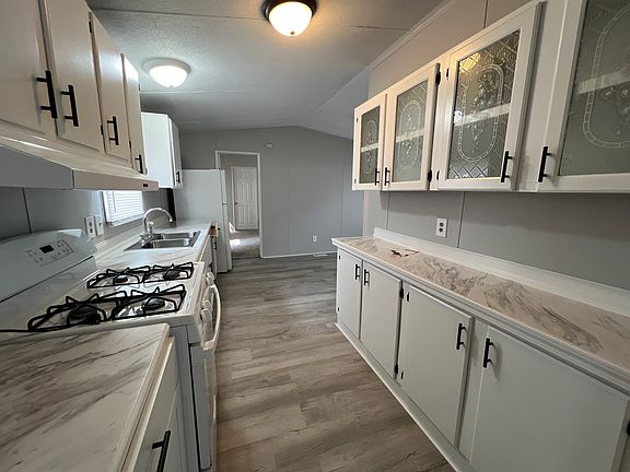2nd image of 3232 S Clifton Ave Lot 16