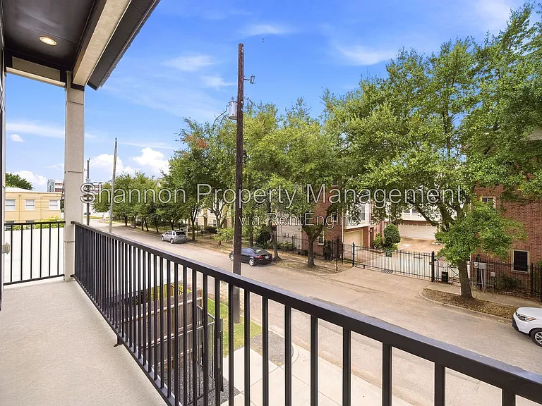 1823 Prospect St #C — Photo 33