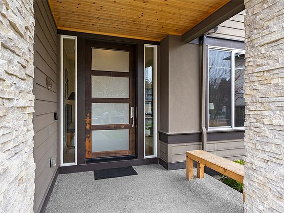 3rd image of 27804 105th Avenue SE