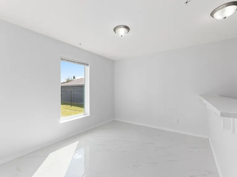 Amarville Apartments and Townhomes — Photo 51