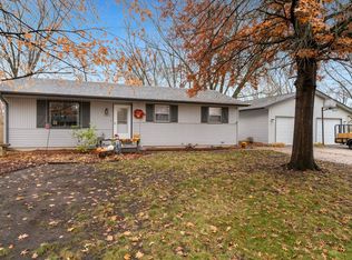 1523 Minns Dr, Machesney Park, IL 61115