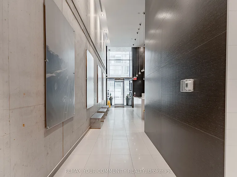 11 Charlotte St #204 — Photo 37