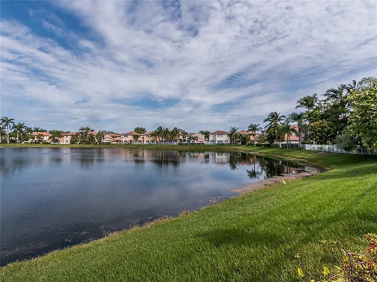 1590 Seagrape Way — Photo 46