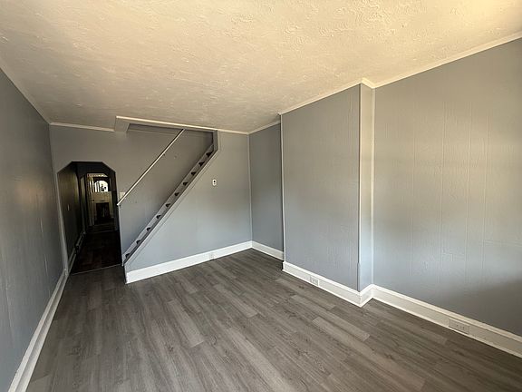 2nd image of 46 Elm St