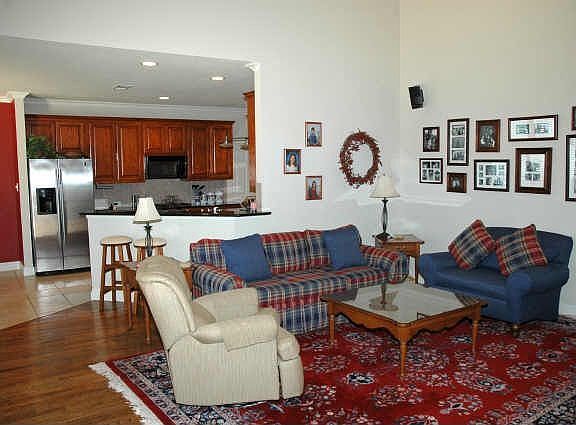 2nd image of 4165 Fair Oaks Dr
