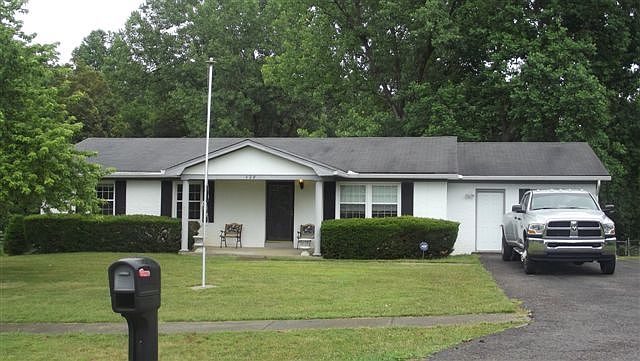 1st image of 528 Hillcrest Dr