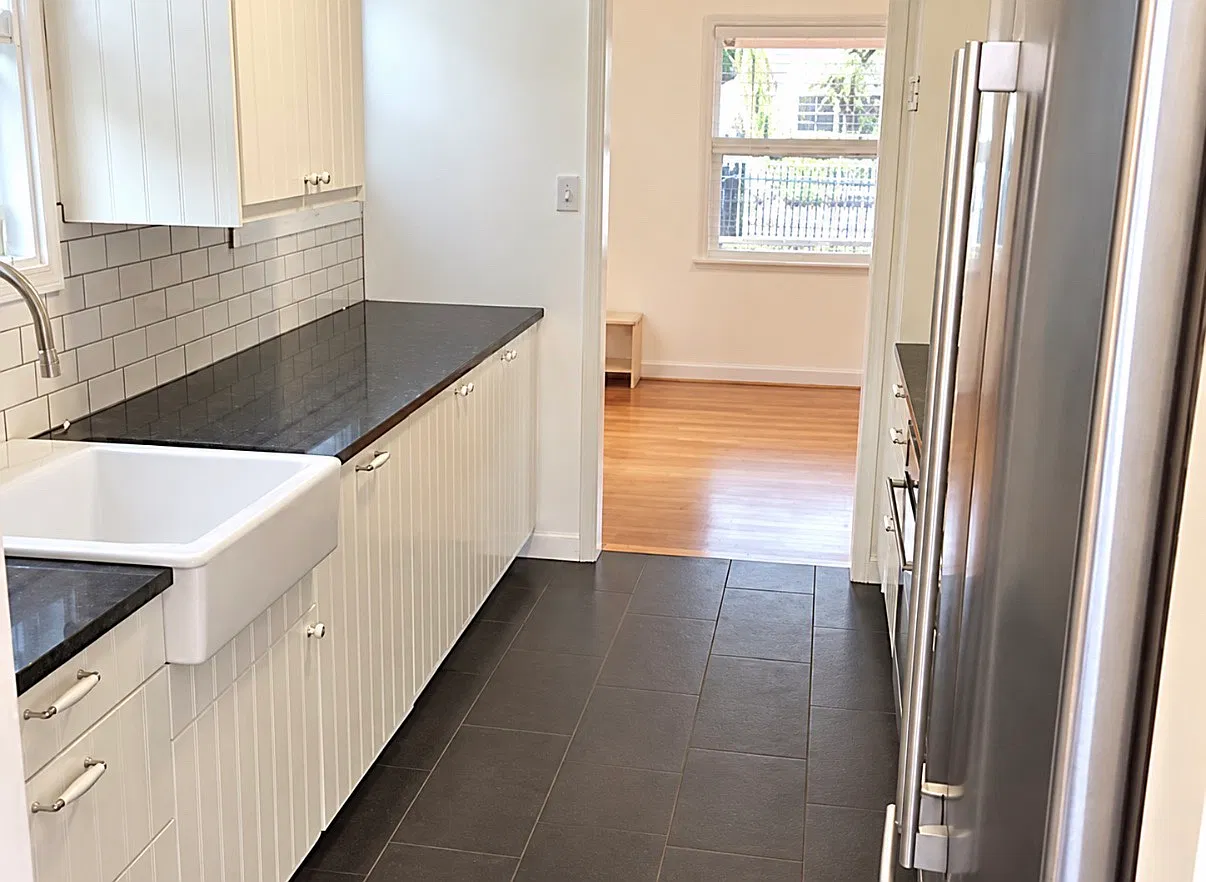 3 bed, 1102 sqft, $3,750 — Photo 4