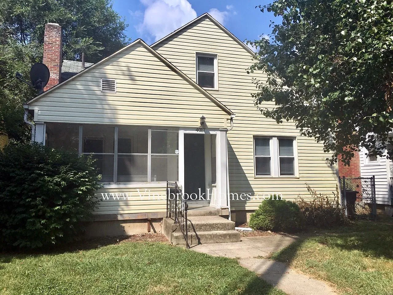 4017 Old Riverside Dr photo 1