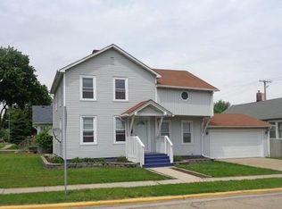 621 W 6th Ave, Rochelle, IL 61068