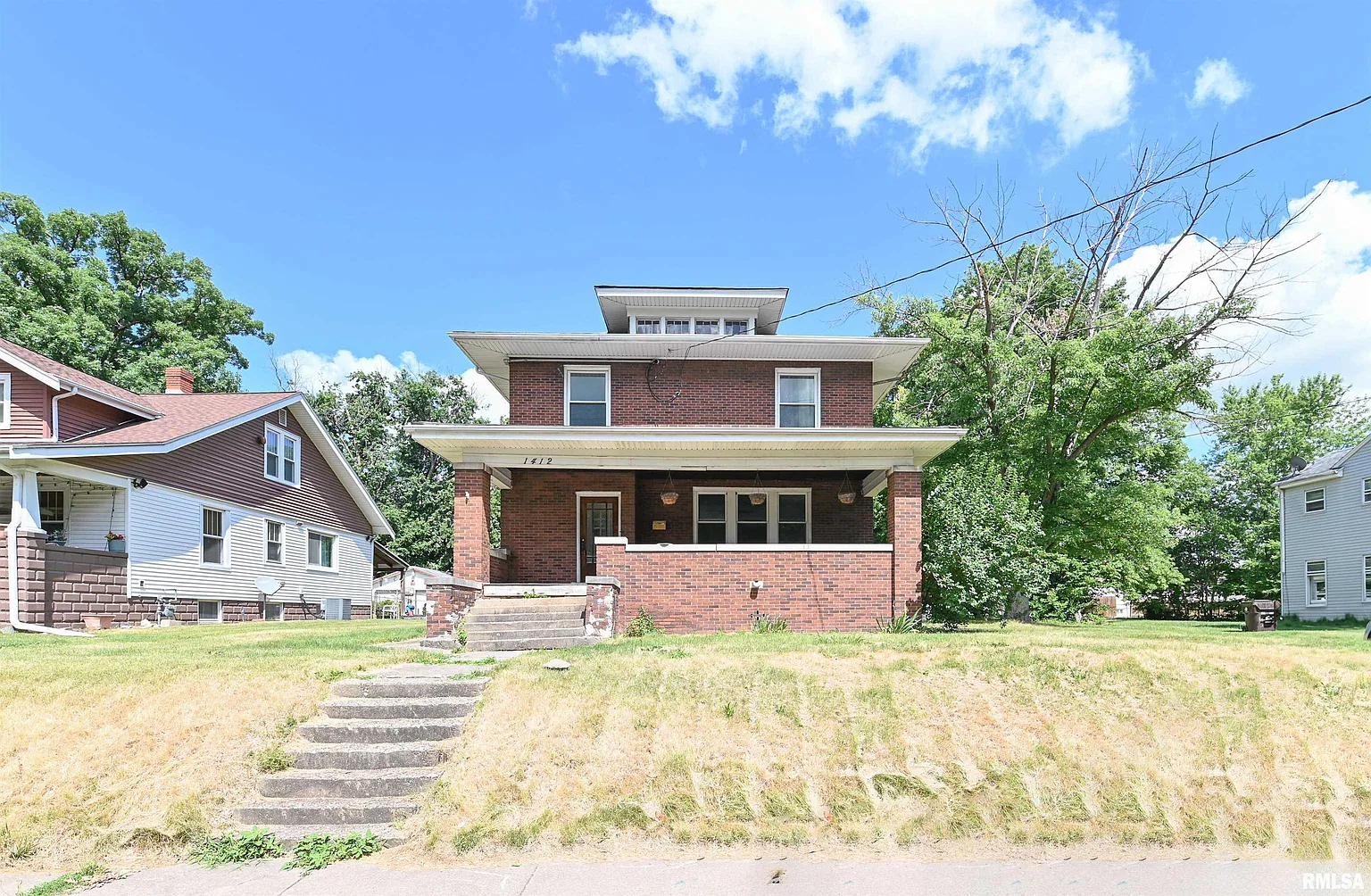 1412 N Broadway St photo 1