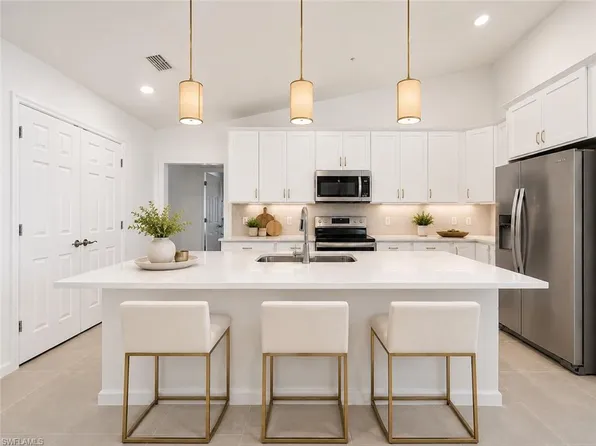 5683 Mayflower WAY #901, NAPLES, FL 34142