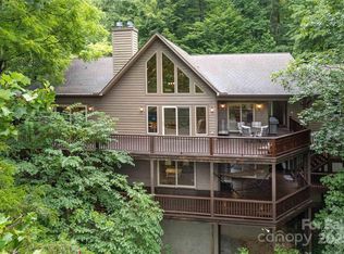 300 Sweet Birch Ln, Tuckasegee, NC 28783