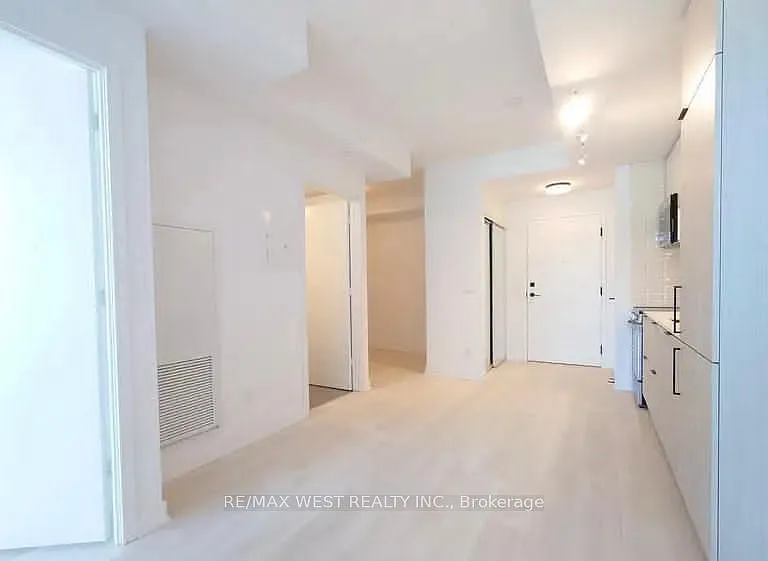 35 Rolling Mills Rd #502 — Photo 3