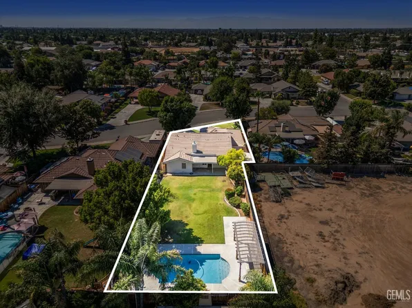 9426 Oak Hills Ave, Bakersfield, CA 93312