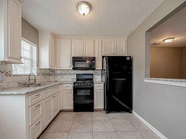 1513 George St — Photo 13