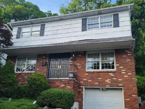 29 Emerson Ct, Staten Island, NY 10304