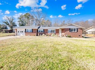 2431 17th St NE #9-13, Hickory, NC 28601