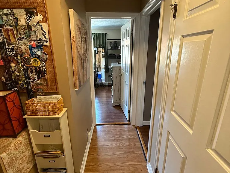 5240-5242 Old Oxford Ln — Photo 39