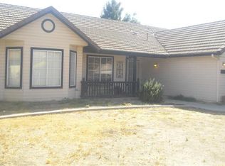 1143 W Forest Ave SW, Porterville, CA 93257