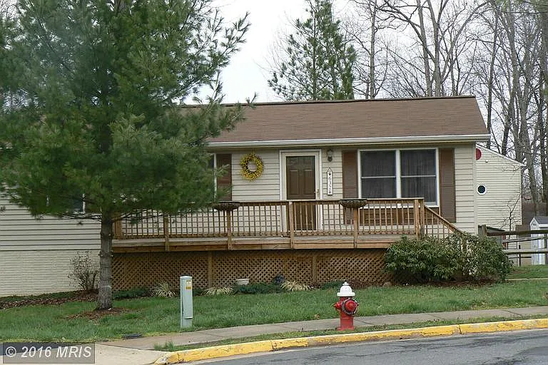 632 York Ln SE photo 1