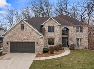 571 Ford Ln, Bartlett, IL 60103