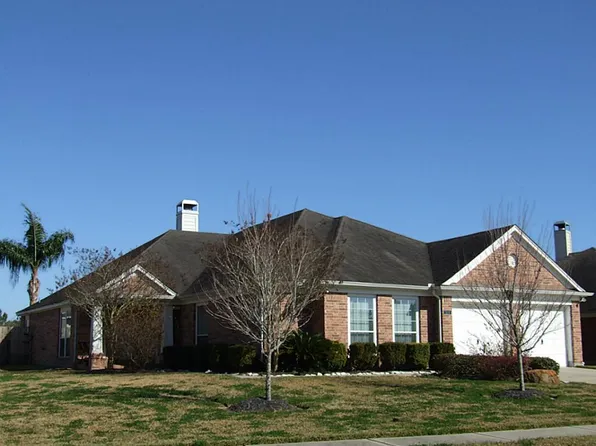 122 Sandstone Bend Ln, Dickinson, TX 77539