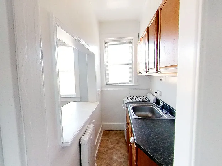 1625 East Ave — Photo 6