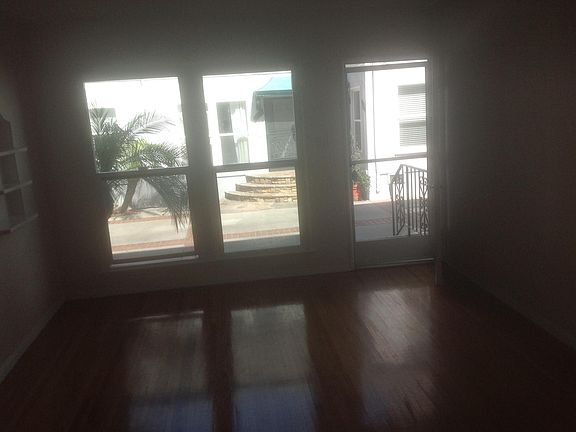 5th image of 336 1/2 N Curson Ave #336-1/2