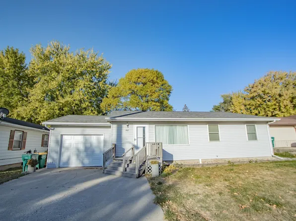 607 Q Ave, Milford, IA 51351