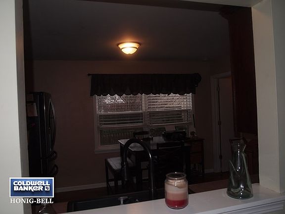 4th image of 7127 Waterman Ct