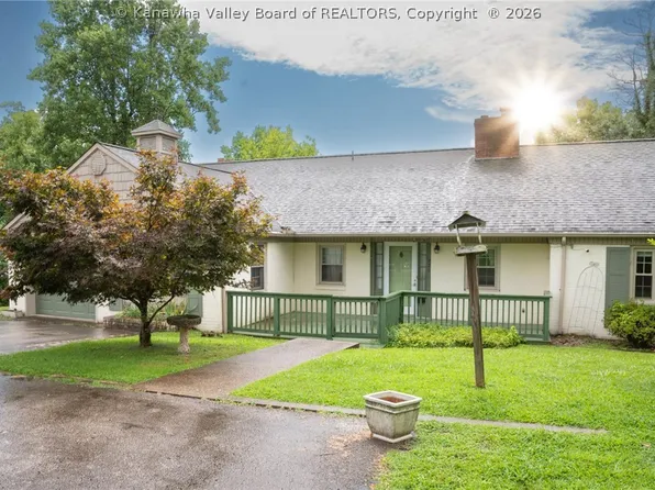 225 Smarr Ct, Madison, WV 25130