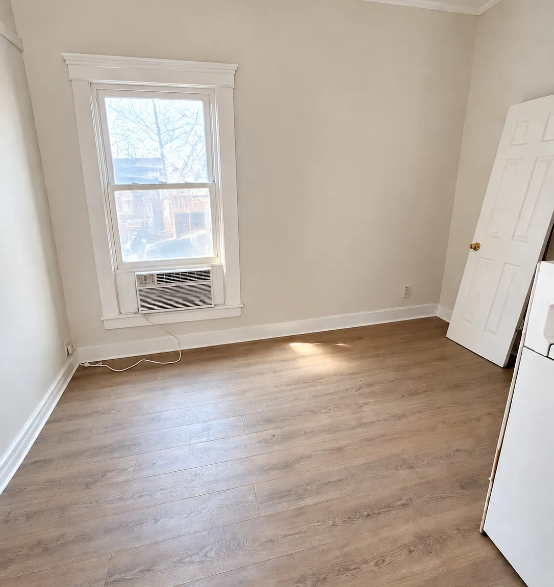 Studio, 450 sqft, $895 — Photo 4