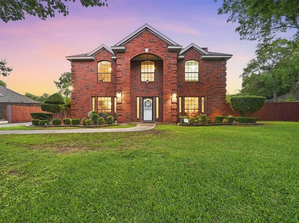 1323 Dahlia Dr, Grand Prairie, TX 75052