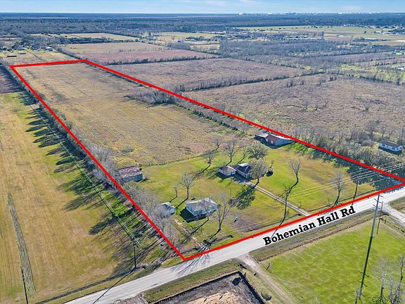 3rd image of 16910 Bohemian Hall Rd