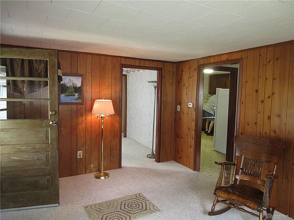 4th image of 110 Central St