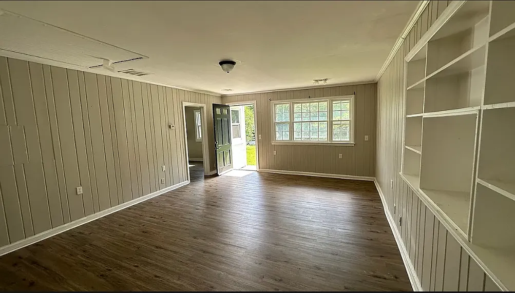 2 bed, 1200 sqft, $1,500 — Photo 2