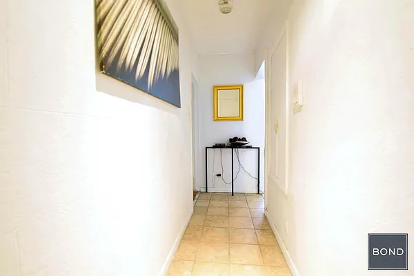 Rented by Bond New York | media 88