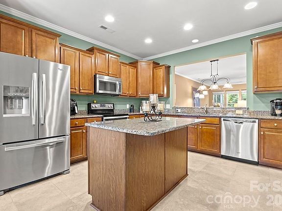 4th image of 7020 Kitty Hawk Ln